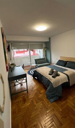 Foto 1 de Alquiler de estudio en calle De Urzaiz con terraza y muebles