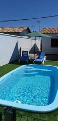 Foto 2 de Xalet en lloguer a calle "Las Parcelas" de 2 habitacions amb terrassa i piscina