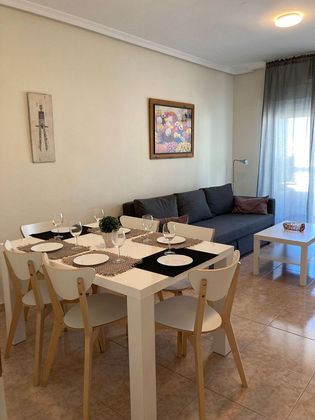 Foto 2 de Alquiler de piso en Playa Stª Mª del Mar - Playa Victoria de 3 habitaciones con terraza y muebles