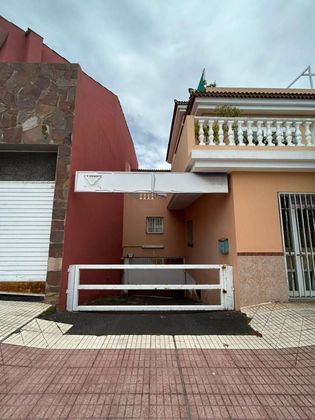 Foto 1 de Venta de garaje en calle Doctor Celestino Gonzàlez Padrón de 800 m²