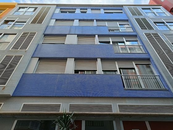 Foto 2 de Dúplex en venda a calle Juan de Miranda de 3 habitacions amb ascensor