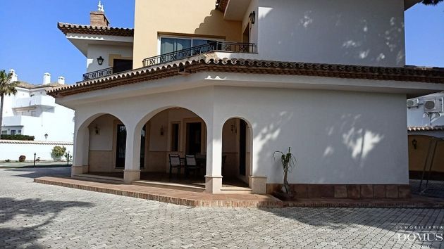 Foto 2 de Xalet en venda a Sancti Petri - La Barrosa de 5 habitacions amb piscina i balcó