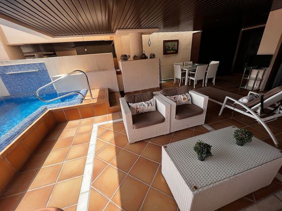 Foto 1 de Alquiler de piso en calle Del Mare Nostrum de 1 habitación con terraza y piscina
