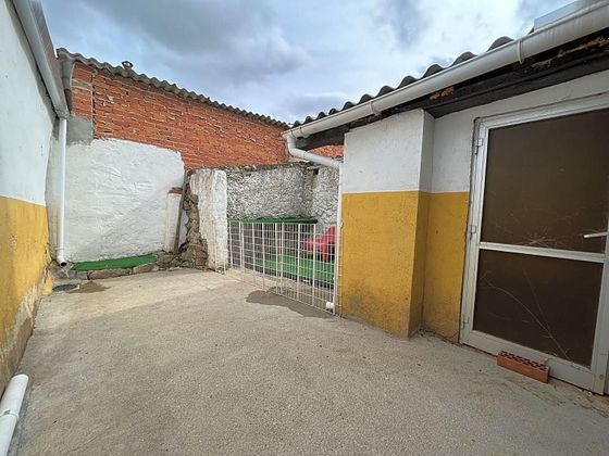 Foto 1 de Casa adossada en venda a Navas del Rey de 4 habitacions amb jardí