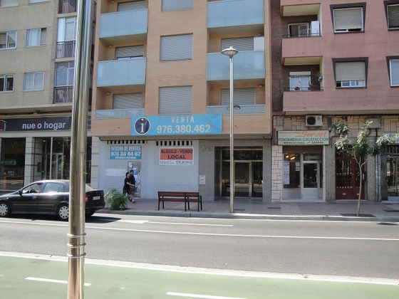 Foto 1 de Alquiler de local en calle Miguel Servet de 194 m²