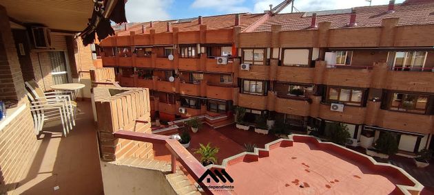 Foto 2 de Piso en venta en Centro - Getafe de 5 habitaciones con terraza y calefacción