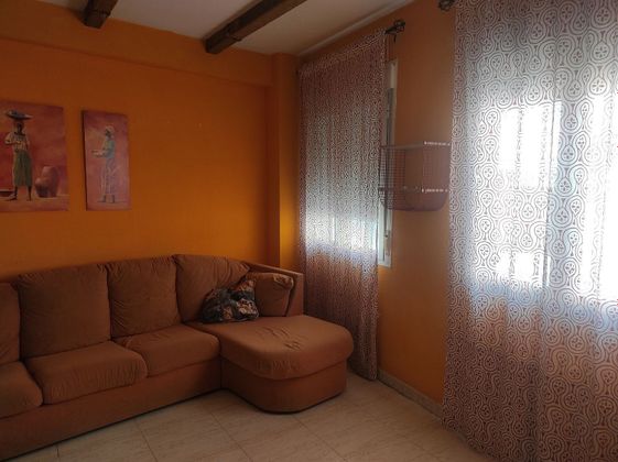 Foto 2 de Venta de casa adosada en Serranillos del Valle de 3 habitaciones con balcón y calefacción