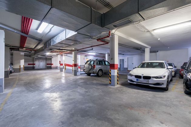 Foto 1 de Alquiler de garaje en Albaicín de 19 m²