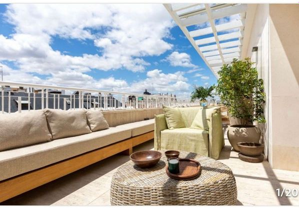 Foto 1 de Ático en venta en Castellana de 5 habitaciones con terraza y piscina