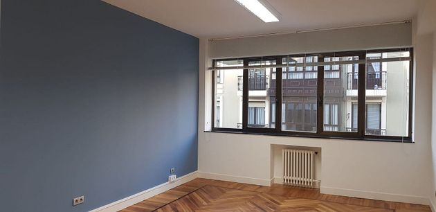 Foto 1 de Oficina en alquiler en calle Villarías de 48 m²