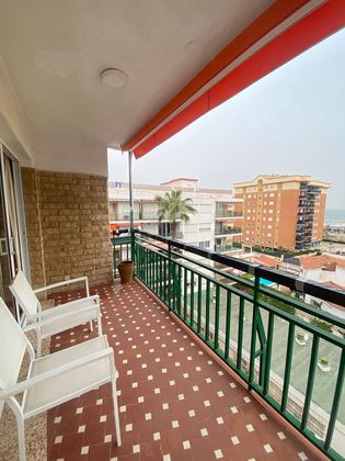 Foto 1 de Alquiler de piso en Zona Puerto Deportivo de 3 habitaciones con terraza y jardín