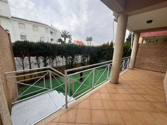 Foto 1 de Casa en venda a calle De Los Zarapitos de 3 habitacions amb terrassa i piscina