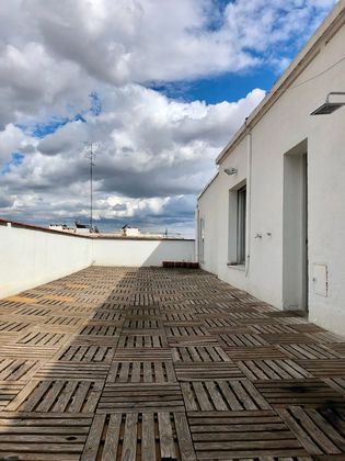 Foto 2 de Àtic en lloguer a El Viso de 2 habitacions amb terrassa i aire acondicionat