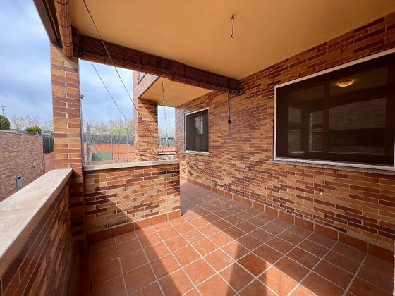 Foto 2 de Pis en venda a calle De Manuel de Falla de 2 habitacions amb terrassa i piscina
