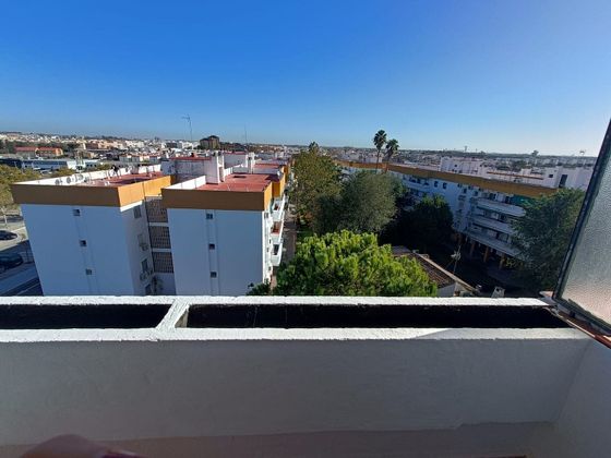 Foto 1 de Piso en venta en La Hacienda - Nueva Andalucía de 3 habitaciones con terraza y piscina
