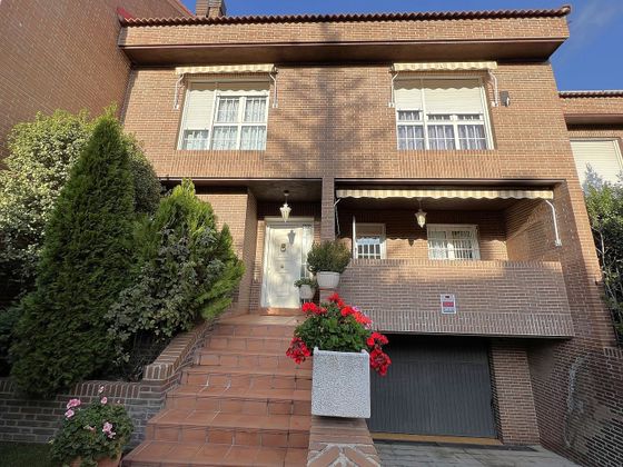 Foto 1 de Venta de casa en Marazuela - El Torreón de 5 habitaciones con terraza y piscina
