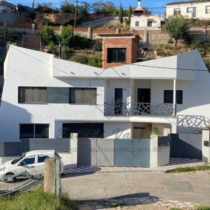 Foto 1 de Xalet en venda a Esparreguera de 3 habitacions amb terrassa i garatge