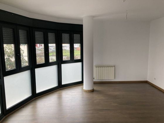 Foto 1 de Venta de piso en Monforte de Lemos de 3 habitaciones con garaje y calefacción