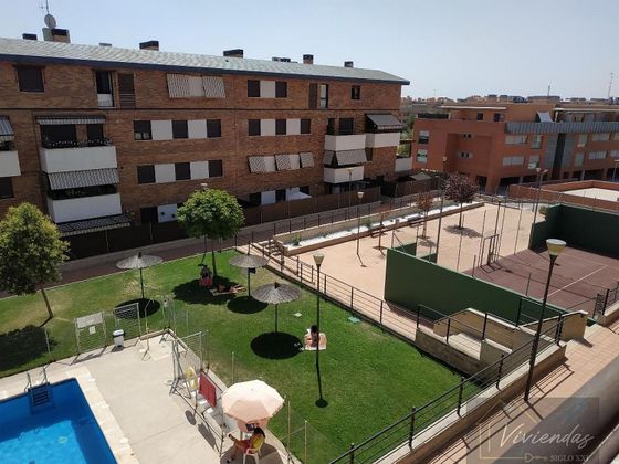 Foto 1 de Pis en venda a Zona Europa de 2 habitacions amb terrassa i piscina