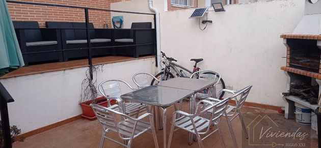 Foto 1 de Dúplex en venda a Villanueva de Perales de 3 habitacions amb terrassa i garatge