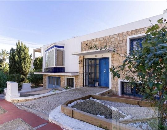 Foto 1 de Casa en venda a Torrelamata - La Mata de 5 habitacions amb terrassa i garatge