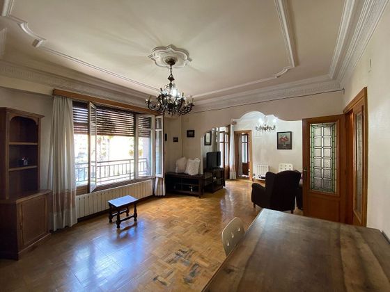 Foto 2 de Pis en venda a Eibar de 3 habitacions amb terrassa i balcó