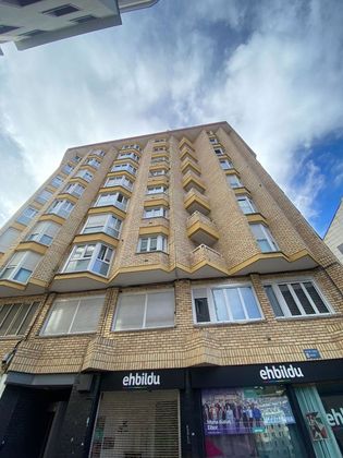 Foto 1 de Pis en venda a Eibar de 3 habitacions amb balcó i ascensor