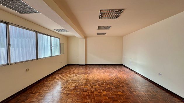Foto 1 de Oficina en alquiler en avenida De Peris y Valero con terraza y aire acondicionado