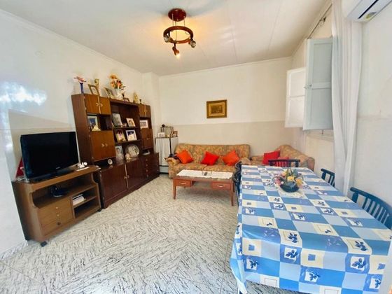 Foto 2 de Casa en venda a Orihuela ciudad de 3 habitacions amb terrassa i aire acondicionat