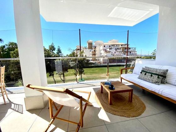 Foto 1 de Pis en lloguer a calle Rector José Vida Soria de 2 habitacions amb terrassa i piscina