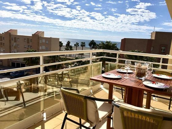 Foto 1 de Pis en lloguer a Playa de Granada de 2 habitacions amb terrassa i piscina