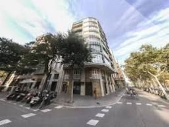 Foto 2 de Alquiler de piso en calle La Sagrada Família Eixample de 3 habitaciones con muebles y aire acondicionado