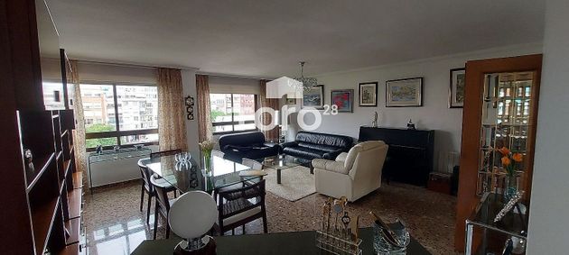 Foto 2 de Piso en venta en Ensanche - Diputación de 5 habitaciones con garaje y aire acondicionado