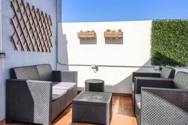 Foto 1 de Ático en alquiler en Suárez de 2 habitaciones con terraza y muebles
