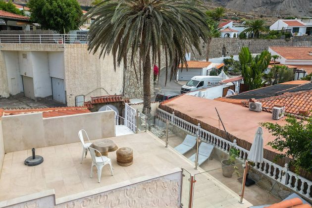 Foto 2 de Venta de casa en calle Portugal de 4 habitaciones con terraza y jardín