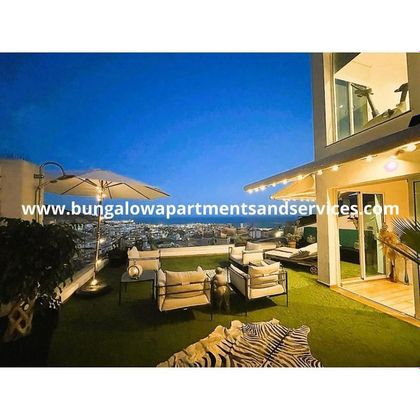 Foto 1 de Casa adossada en venda a calle Guacimara de 3 habitacions amb terrassa i piscina
