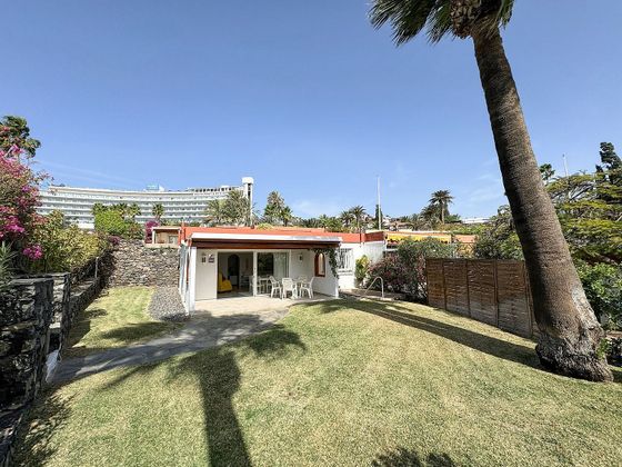 Foto 1 de Casa en venta en calle Orquídeas de 2 habitaciones con terraza y piscina