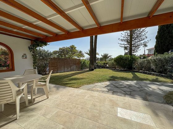 Foto 2 de Casa en venda a calle Orquídeas de 2 habitacions amb terrassa i piscina