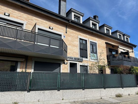 Foto 1 de Dúplex en venda a calle De la Peña Negra de 2 habitacions amb terrassa i garatge