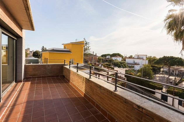 Foto 1 de Dúplex en venda a Masnou de 3 habitacions amb terrassa i piscina