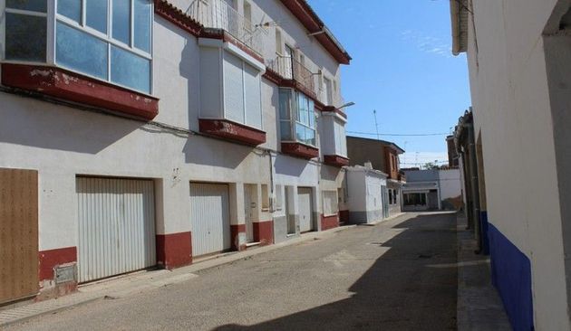 Foto 1 de Casa adossada en venda a calle Gato de 4 habitacions amb garatge