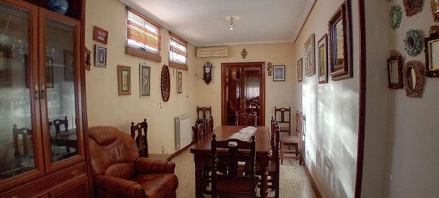 Foto 1 de Venta de casa adosada en Monzalbarba de 4 habitaciones con terraza y garaje