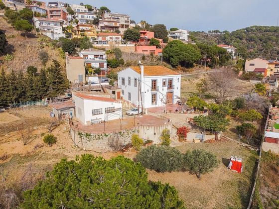 Foto 1 de Casa rural en venda a Urbanitzacions de 4 habitacions amb terrassa i piscina