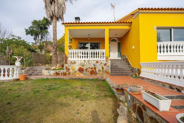 Foto 2 de Chalet en venta en Vallromanes de 6 habitaciones con terraza y piscina