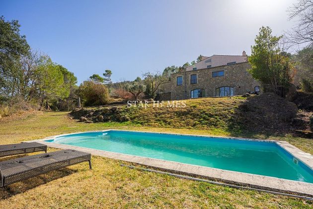 Foto 2 de Casa rural en venta en Porqueres de 6 habitaciones con terraza y piscina