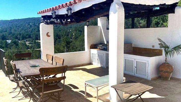 Foto 2 de Venta de casa rural en Santa Eulalia del Río de 5 habitaciones con terraza y piscina