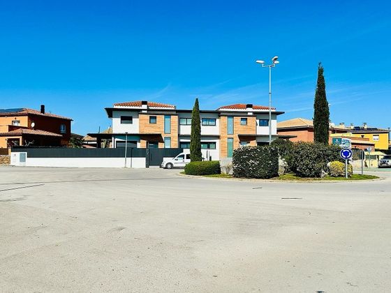 Foto 1 de Casa en venta en Avinyonet de Puigventós de 4 habitaciones con terraza y piscina