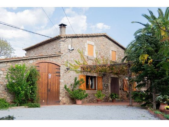 Foto 1 de Casa rural en venda a Santa Eulàlia de Ronçana de 5 habitacions amb piscina i jardí