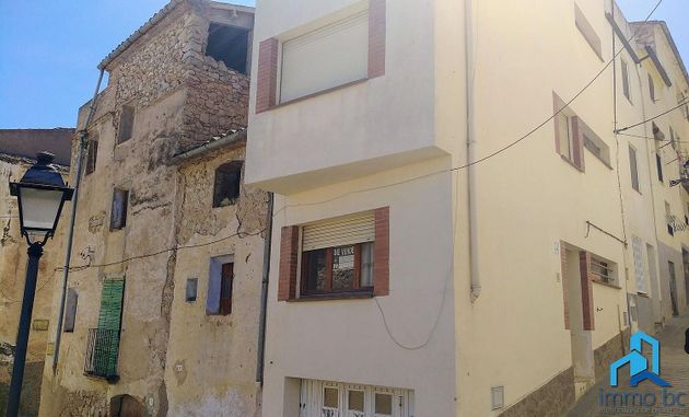 Foto 1 de Casa en venta en calle Bonavista de 4 habitaciones con terraza y garaje