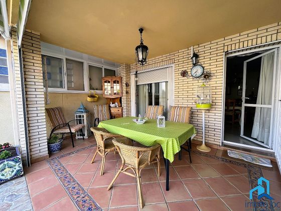 Foto 2 de Casa en venda a Campclar de 4 habitacions amb terrassa i garatge